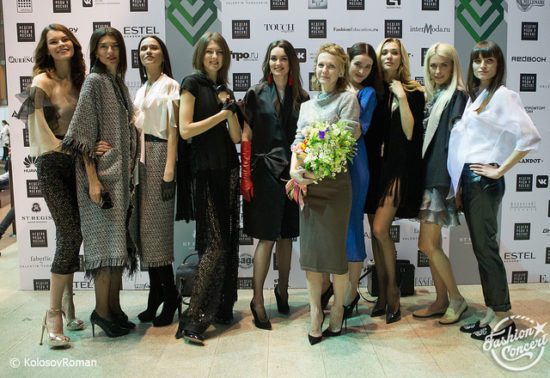 Эмоции переполняют актрису Ирину Чериченко и других участников Moscow Fashion Week